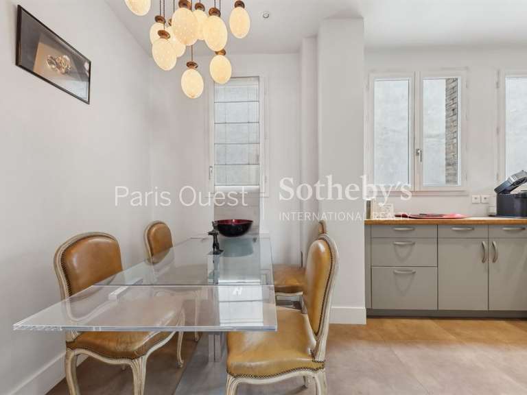 Appartement Paris 8e - 3 chambres - 156m²