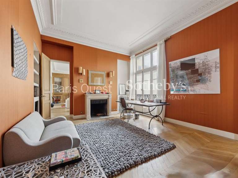 Appartement Paris 8e - 3 chambres - 156m²