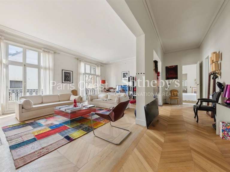 Appartement Paris 8e - 3 chambres - 156m²