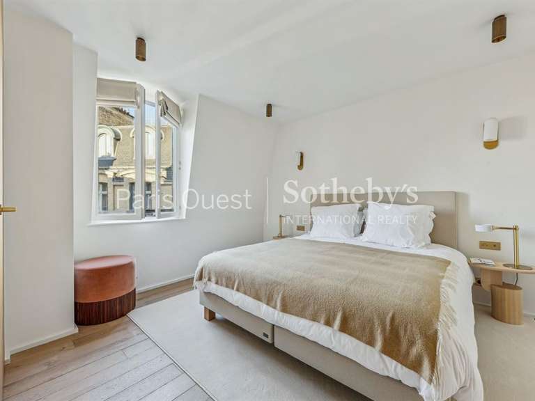 Appartement Paris 8e - 5 chambres - 247m²