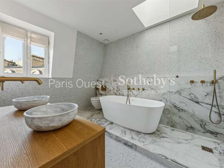 Appartement Paris 8e - 5 chambres - 247m²