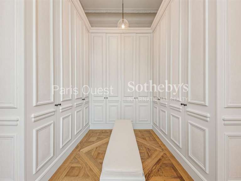 Appartement Paris 8e - 3 chambres - 216m²