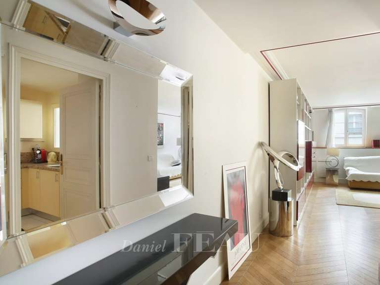 Appartement Paris 8e - 1 chambre - 63m²