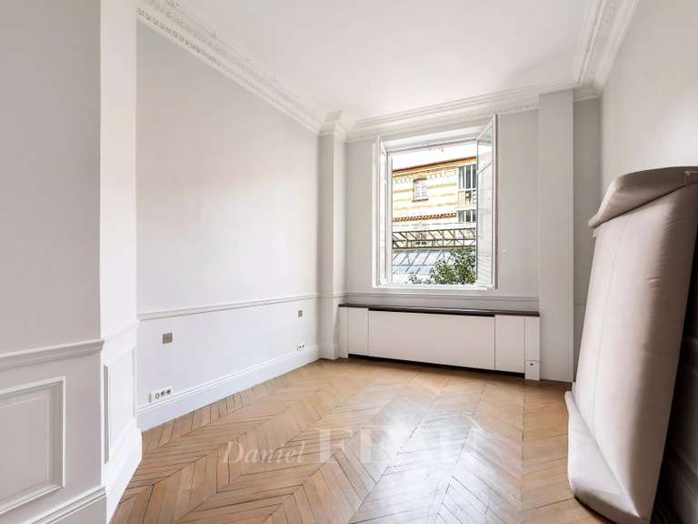 Appartement Paris 8e - 3 chambres - 189m²