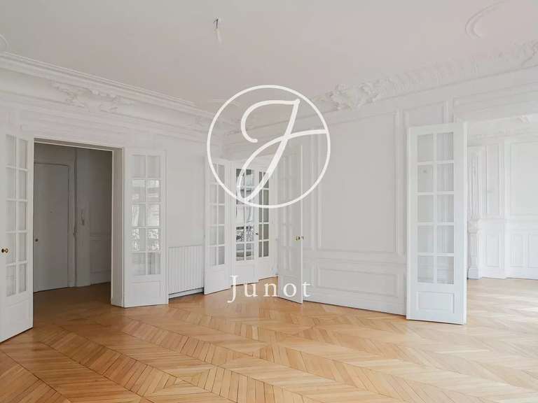 Appartement Paris 8e - 3 chambres - 166m²