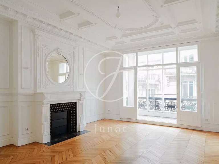 Appartement Paris 8e - 3 chambres - 166m²