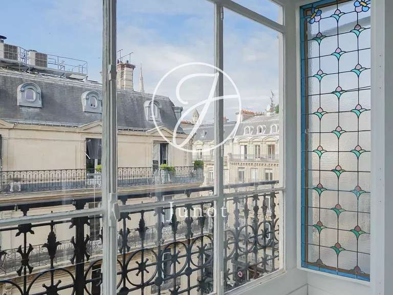 Appartement Paris 8e - 3 chambres - 150m²