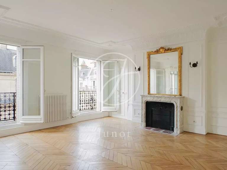 Appartement Paris 8e - 3 chambres - 150m²
