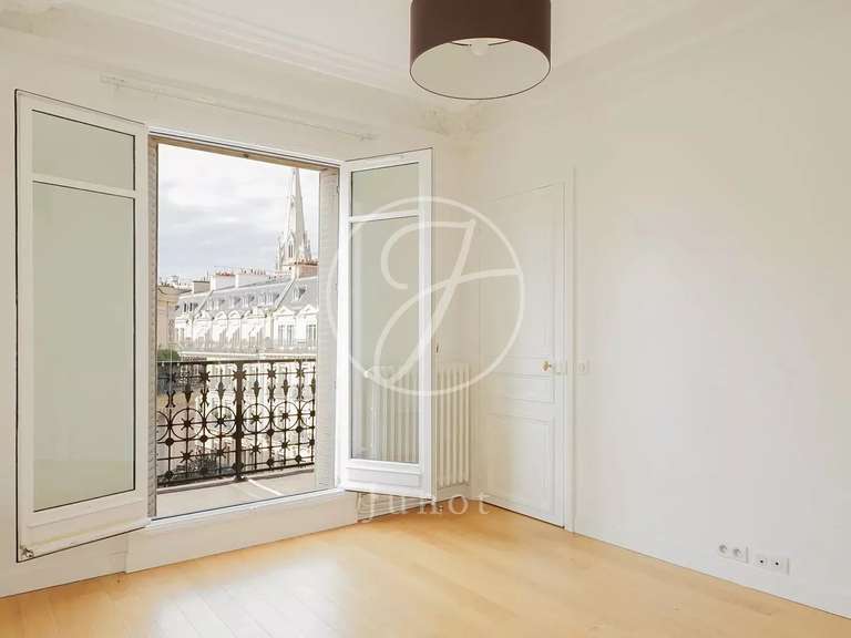 Appartement Paris 8e - 3 chambres - 150m²