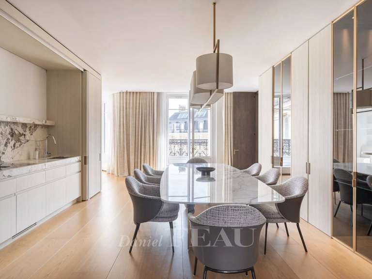 Appartement Paris 8e - 4 chambres - 368m²