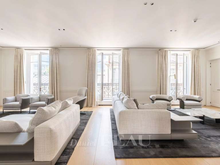 Appartement Paris 8e - 4 chambres - 368m²