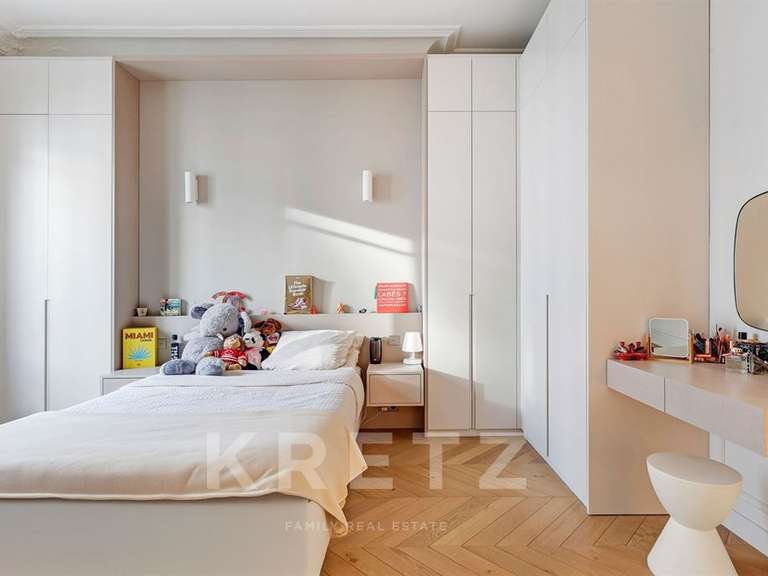 Appartement Paris 8e - 3 chambres - 160m²