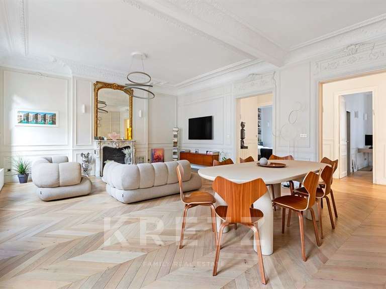 Apartment Paris 8e - 3 bedrooms - 160m²