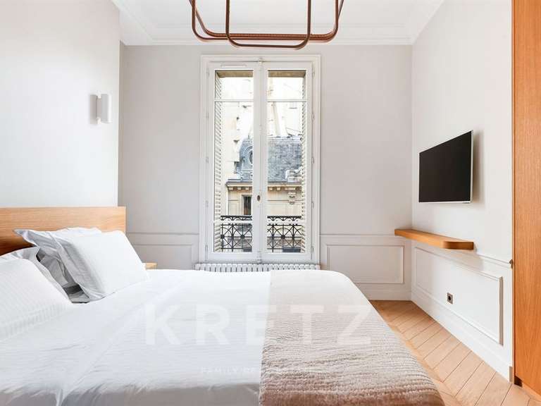Appartement Paris 8e - 3 chambres - 160m²