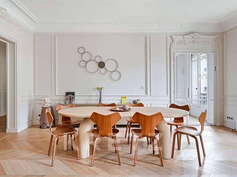 Appartement Paris 8e - 3 chambres - 160m²