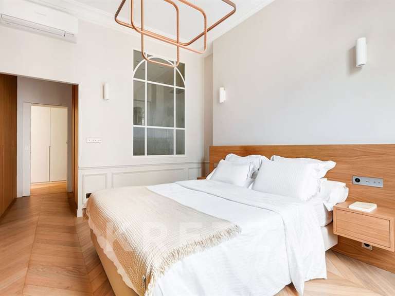 Appartement Paris 8e - 3 chambres - 160m²