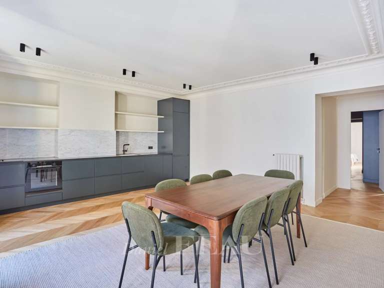 Appartement Paris 8e - 3 chambres - 124m²