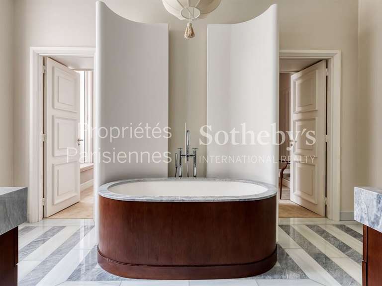 Appartement Paris 8e - 5 chambres - 348m²
