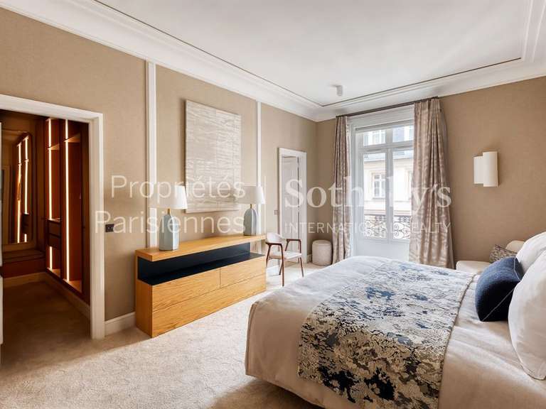 Appartement Paris 8e - 5 chambres - 348m²