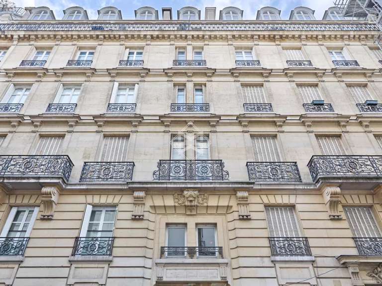 Appartement Paris 8e - 1 chambre - 66m²