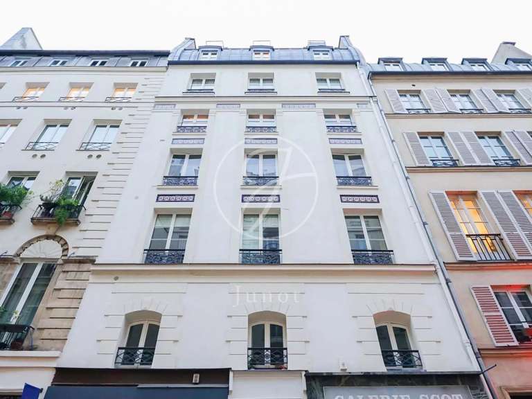 Appartement Paris 8e - 1 chambre - 76m²
