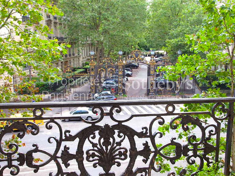Appartement Paris 8e - 5 chambres - 368m²
