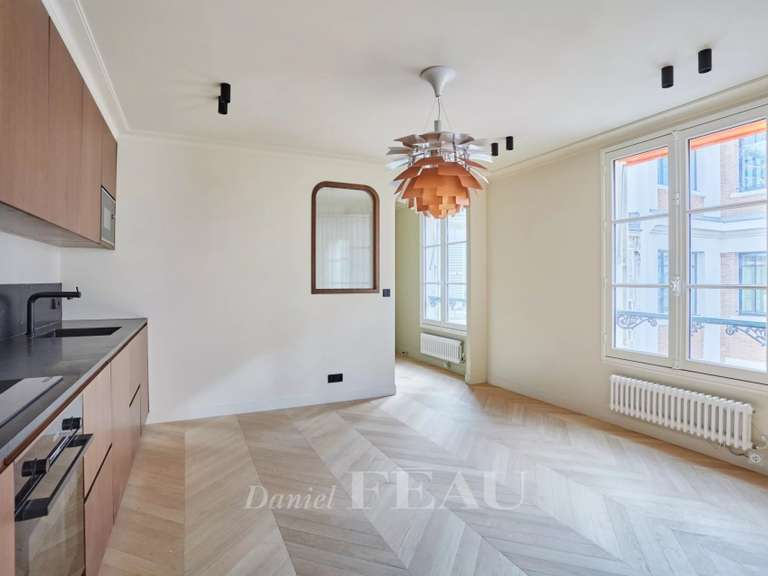 Appartement Paris 8e - 3 chambres - 114m²