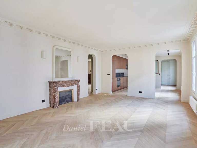 Appartement Paris 8e - 3 chambres - 114m²