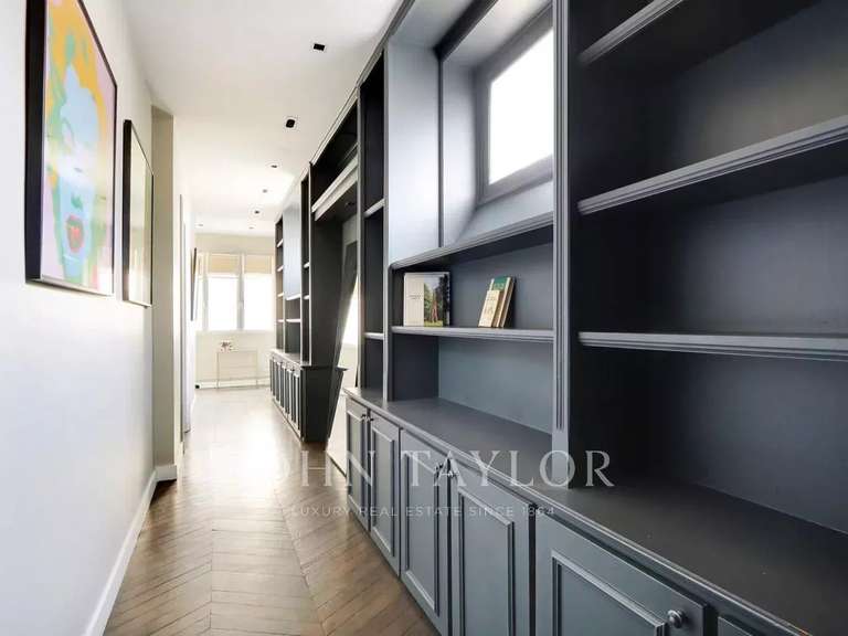 Appartement Paris 8e - 4 chambres - 182m²