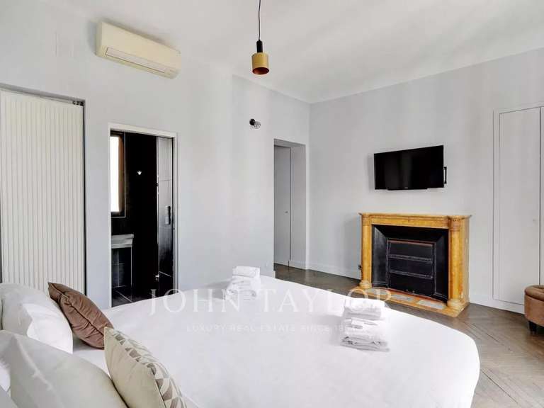 Appartement Paris 8e - 4 chambres - 182m²