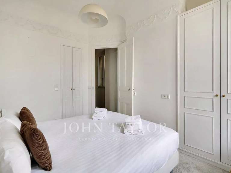 Appartement Paris 8e - 4 chambres - 182m²