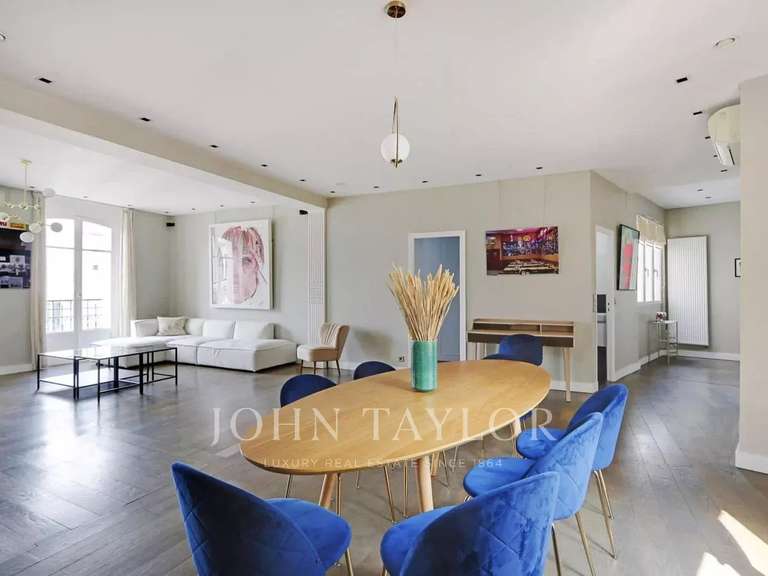 Appartement Paris 8e - 4 chambres - 182m²