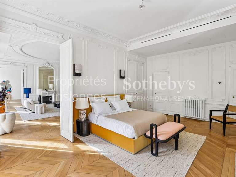 Appartement Paris 8e - 4 chambres - 253m²