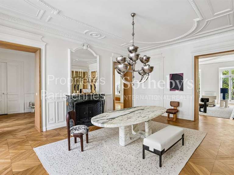 Appartement Paris 8e - 4 chambres - 253m²