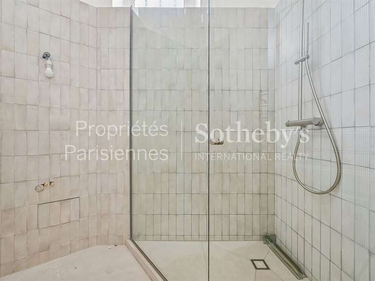 Appartement Paris 8e - 4 chambres - 253m²