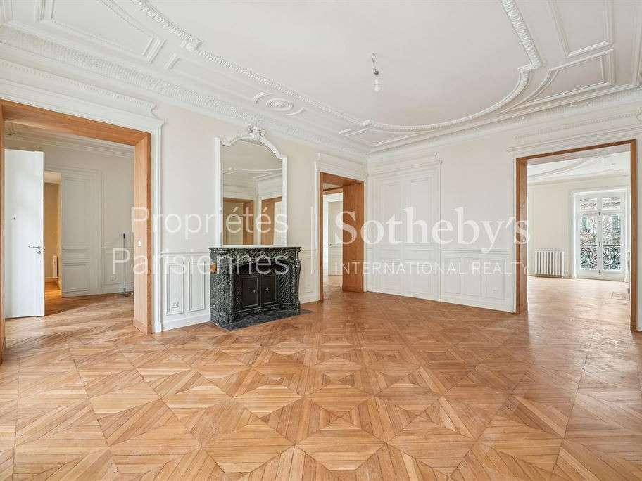 Apartment Paris 8e