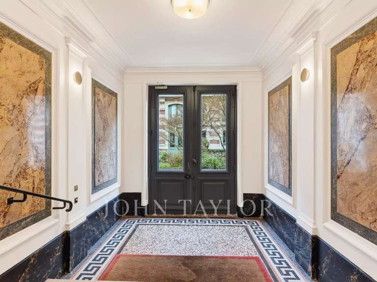 Apartment Paris 8e - 3 bedrooms - 174m²