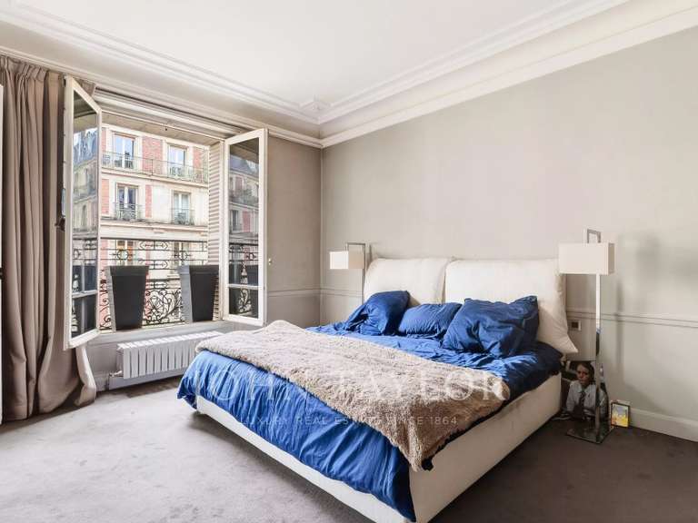 Apartment Paris 8e - 3 bedrooms - 174m²
