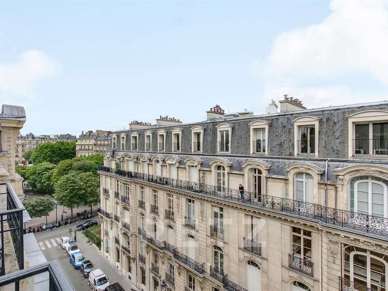 Appartement Paris 8e - 3 chambres - 182m²