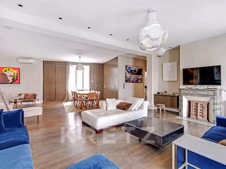 Appartement Paris 8e - 3 chambres - 182m²