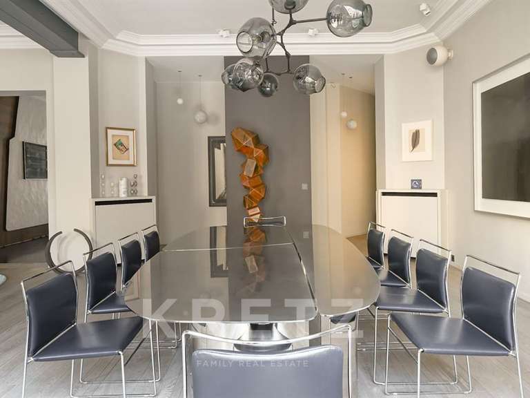 Appartement Paris 8e - 3 chambres - 247m²