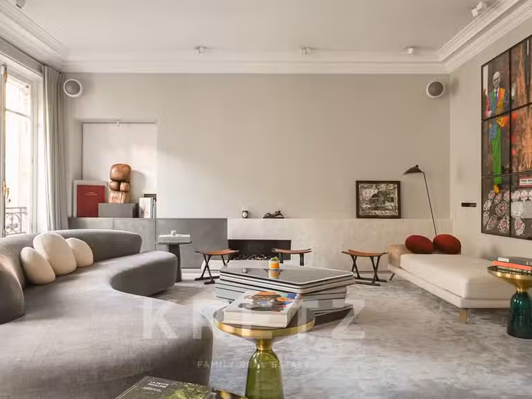 Appartement Paris 8e - 3 chambres - 247m²