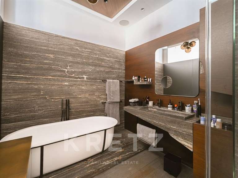 Appartement Paris 8e - 3 chambres - 247m²