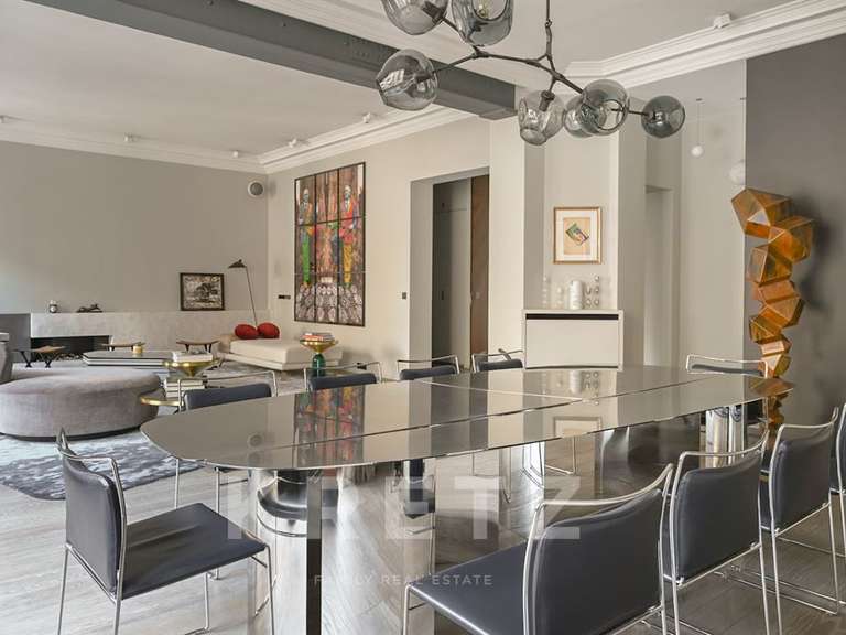 Appartement Paris 8e - 3 chambres - 247m²