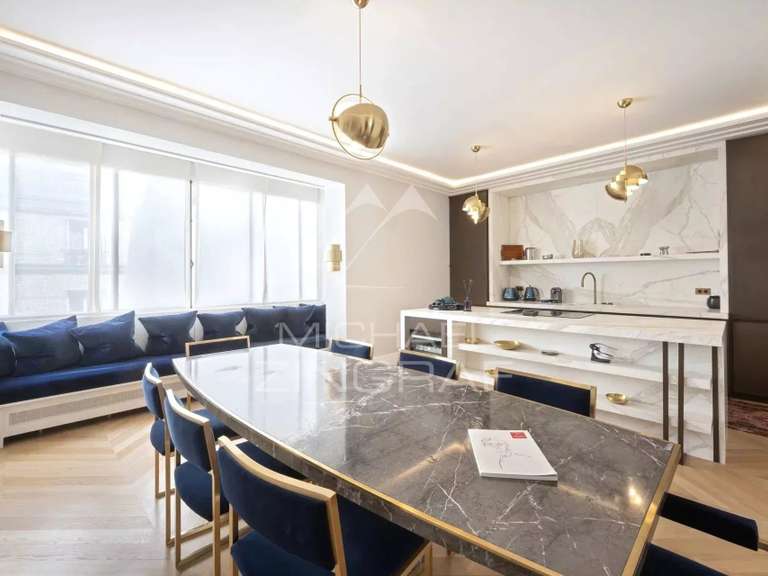 Appartement Paris 8e - 3 chambres - 232m²