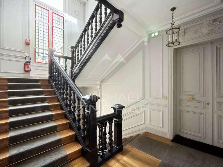Appartement Paris 8e - 3 chambres - 232m²
