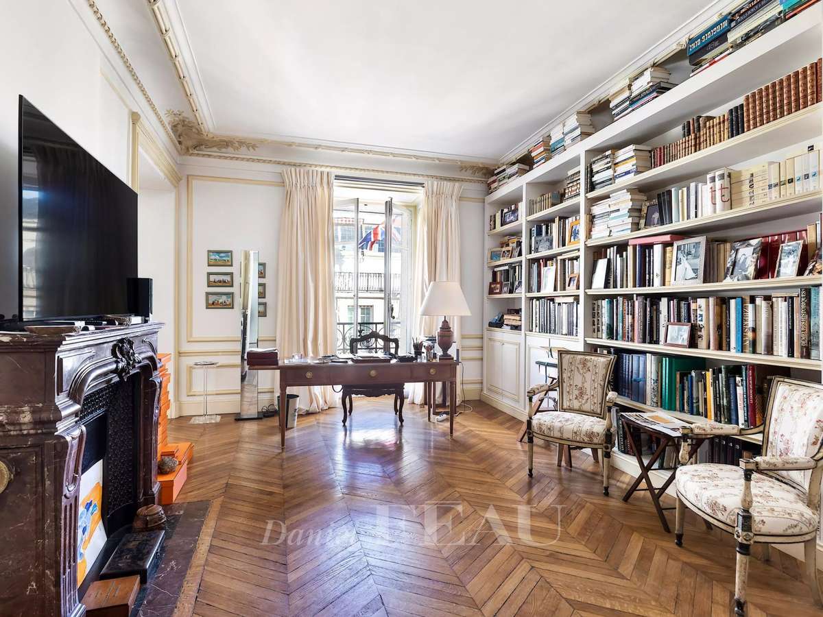 Apartment Paris 8e