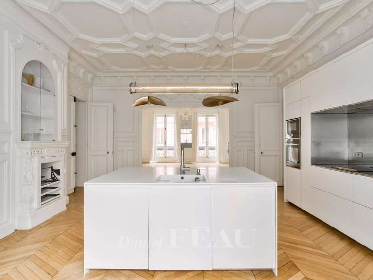 Appartement Paris 8e - 3 chambres - 152m²