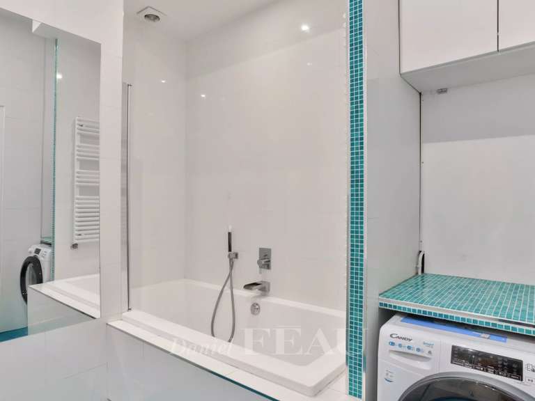 Appartement Paris 8e - 3 chambres - 152m²