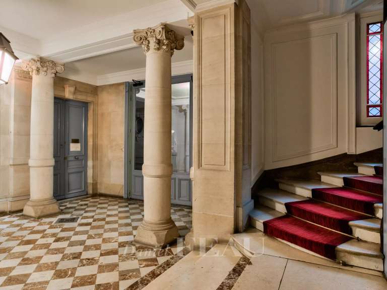 Appartement Paris 8e - 3 chambres - 152m²